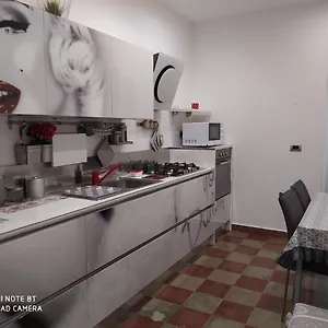 https://appartamento-via-filippini.catania-hotels.net
